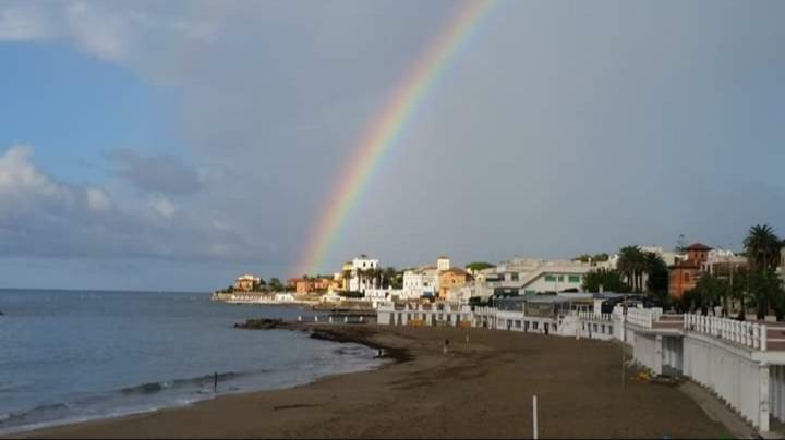 Apartamento La Tana Nel Vicolo Santa Marinella Exterior foto